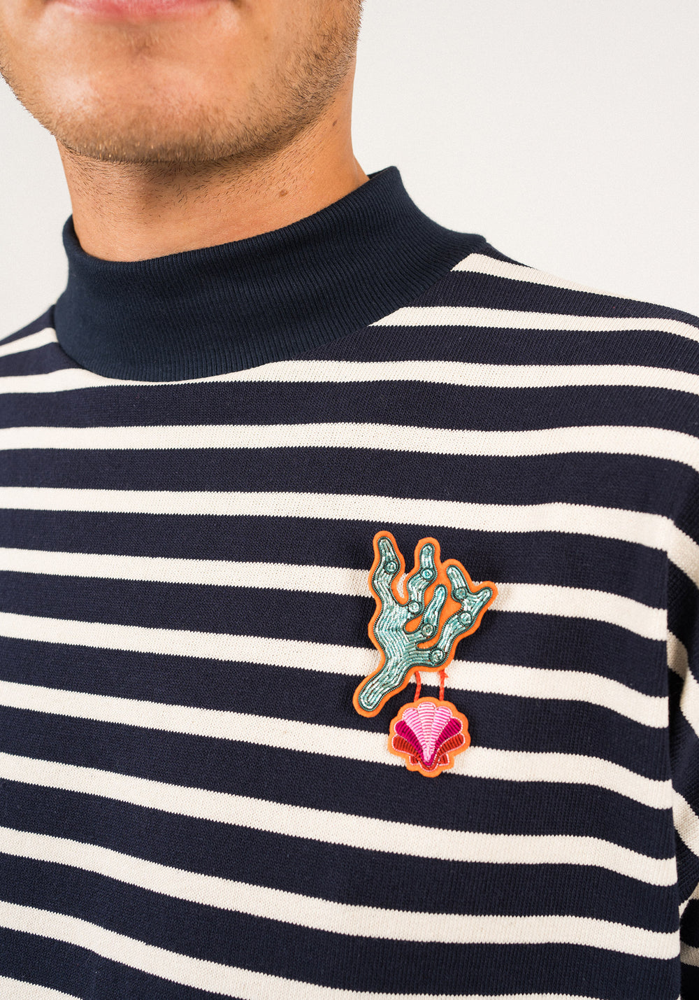 Broche brodée Corail - SAINT JAMES x Macon & Lesquoy (TURQUOISE)