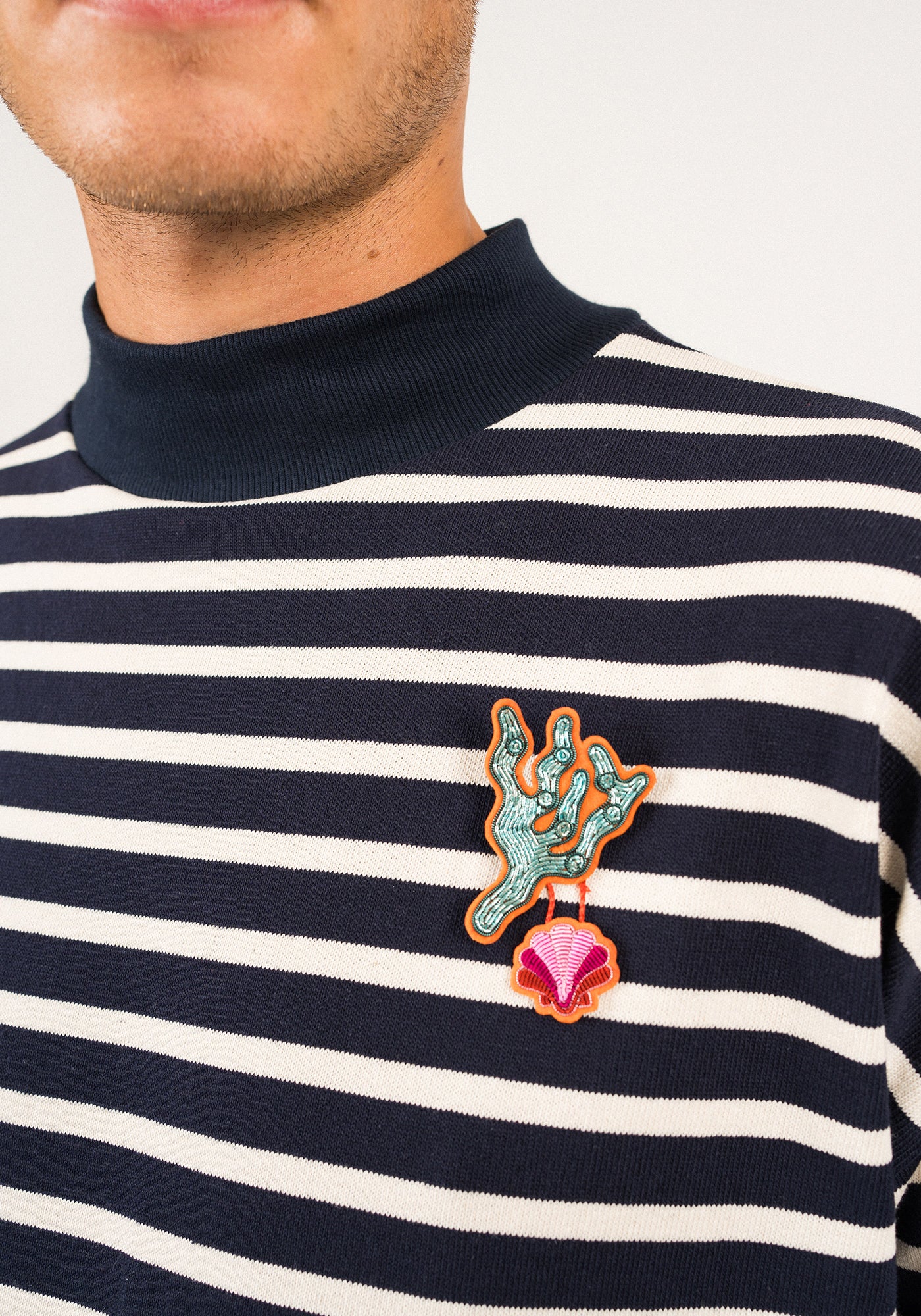 Broche brodée Corail - SAINT JAMES x Macon & Lesquoy (TURQUOISE)
