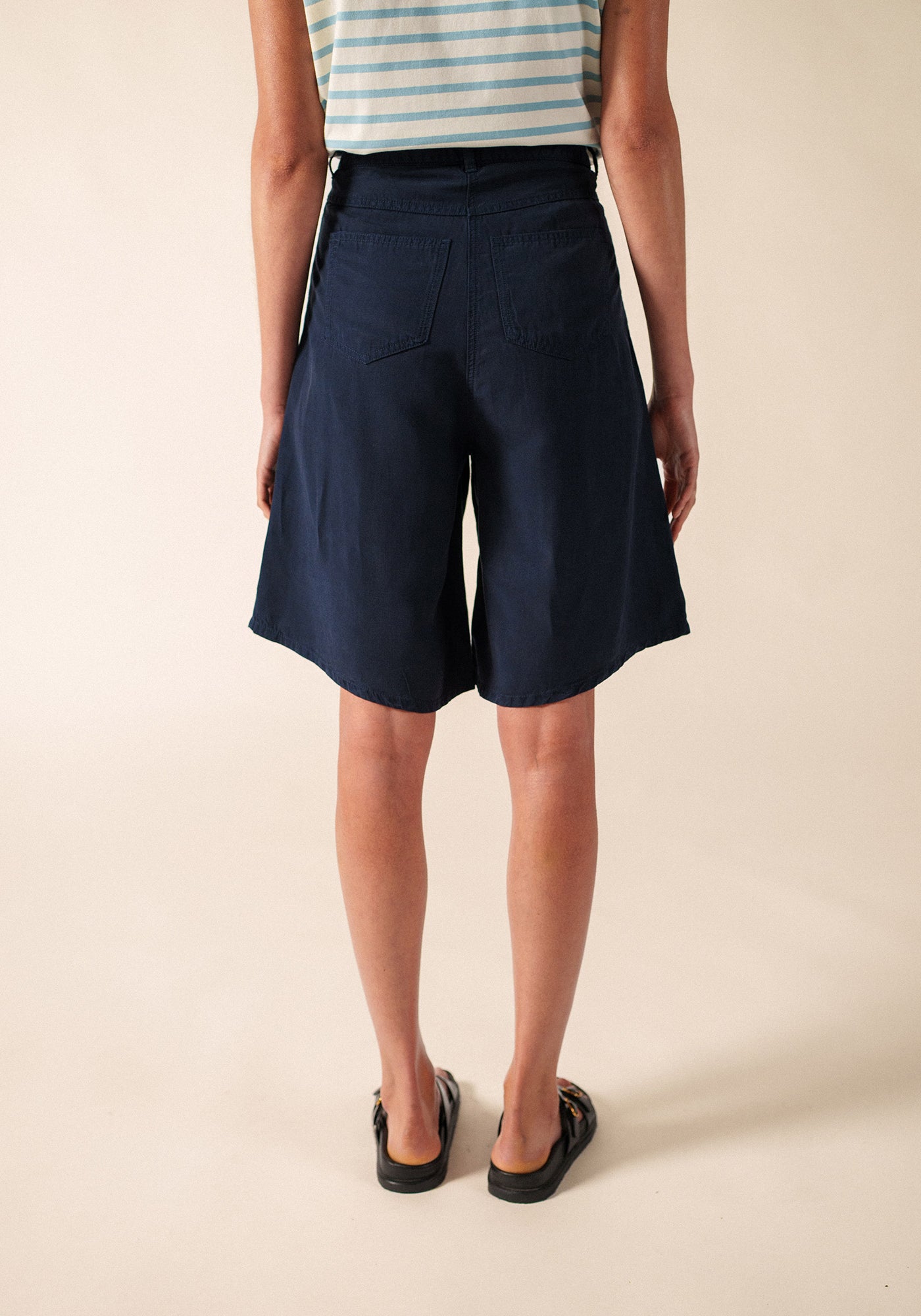 Short Manon (MARINE)